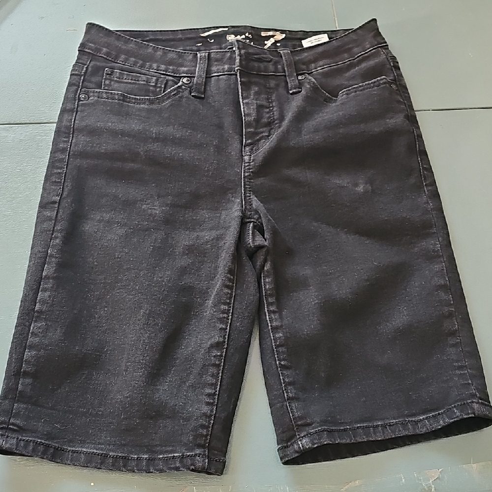 Black Denim Bermuda Shorts. Size 4 By SEVEN7‎
